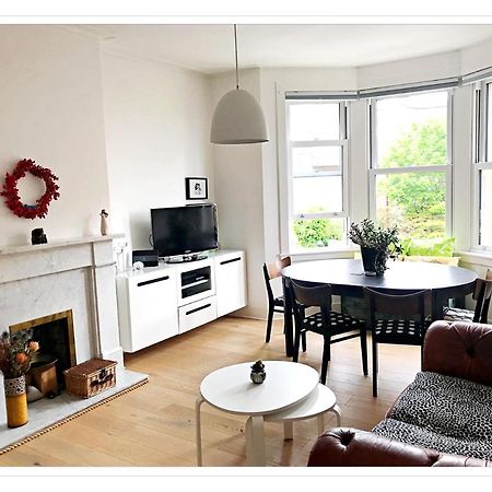 Spacious And Modern 2 Bedroom Flat Near The City Centre Edimburgo Exterior foto