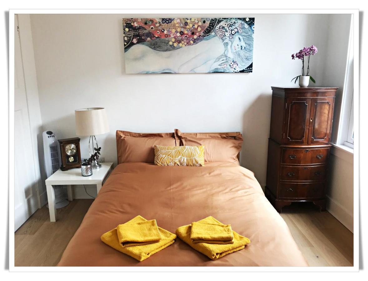 Spacious And Modern 2 Bedroom Flat Near The City Centre Edimburgo Exterior foto